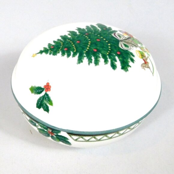 Christmas Story by Mikasa Round Candy Box 4 1/2" Tree Presents Discontinued - Picture 6 of 13